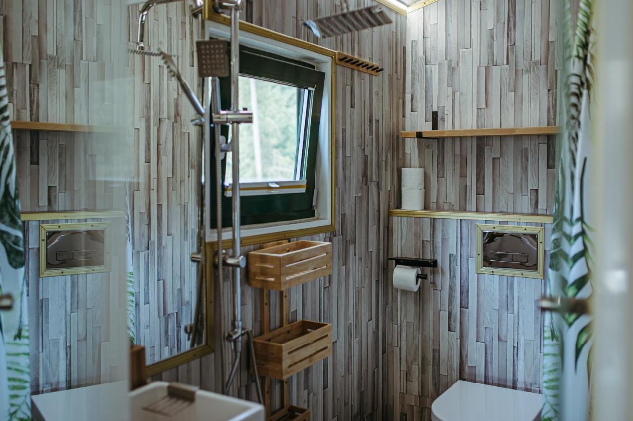 Herbals - Tree&Lake Houses With Bath, Sauna, Bikes, Motorboat Mielno  Exterior foto