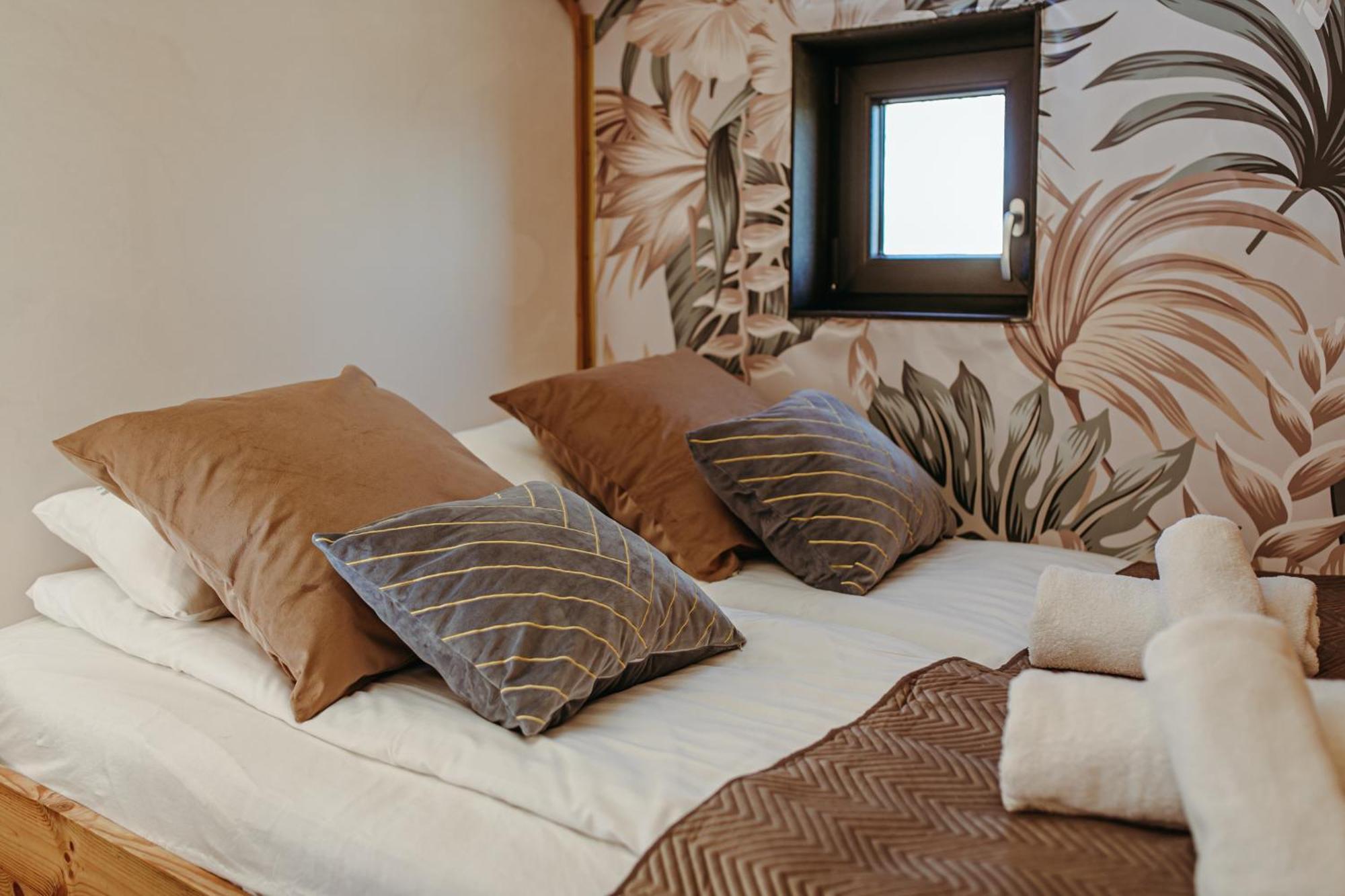 Herbals - Tree&Lake Houses With Bath, Sauna, Bikes, Motorboat Mielno  Cameră foto